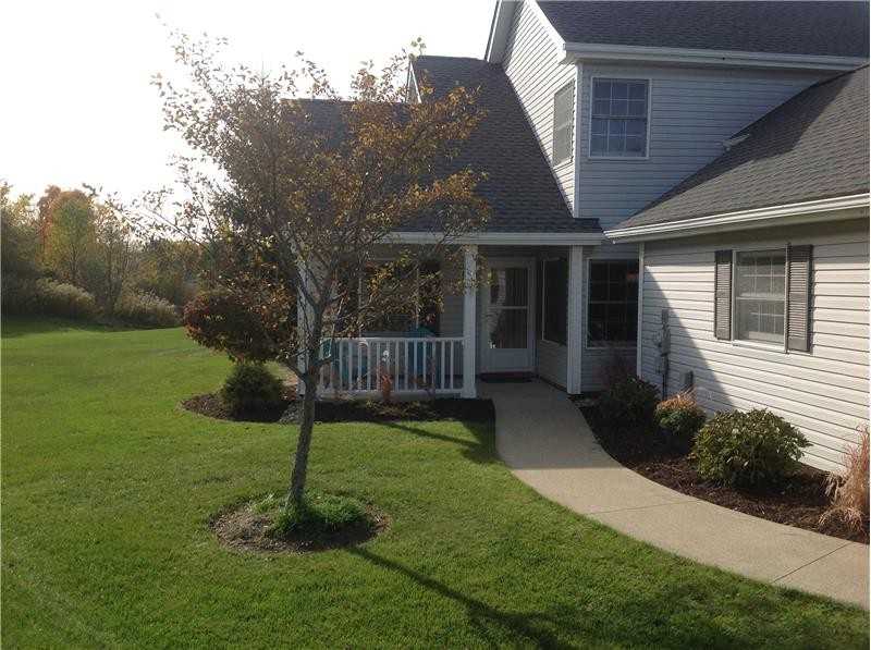 2065 Foxglove Ln - Photo 2 of 18