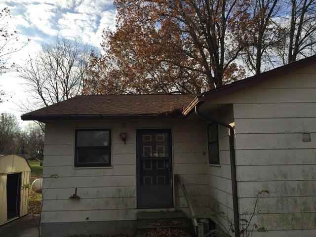 1217 Manor Dr - Photo 2 of 2