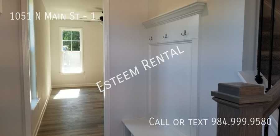 1051 N Main St #1 - Photo 5 of 24