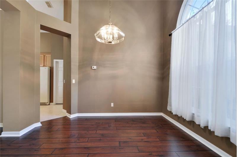 1052 Kersfield Cir - Photo 3 of 17