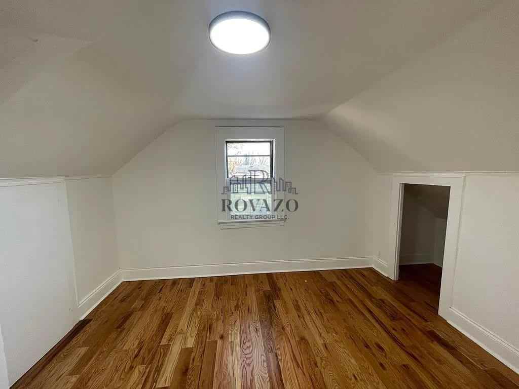 1419 Hiawatha Avenue - Photo 3 of 7