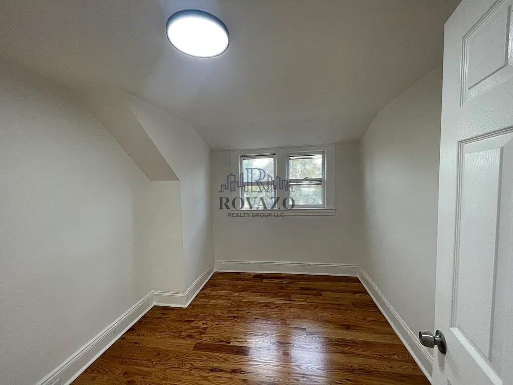 1419 Hiawatha Avenue - Photo 4 of 7