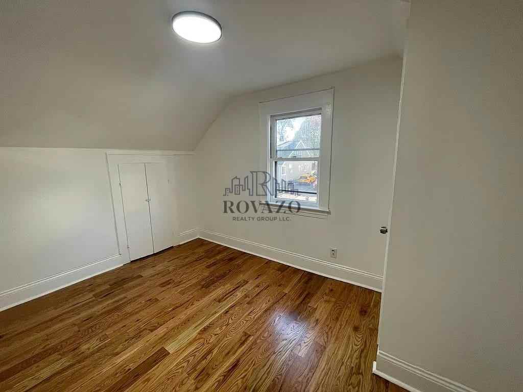 1419 Hiawatha Avenue - Photo 2 of 7
