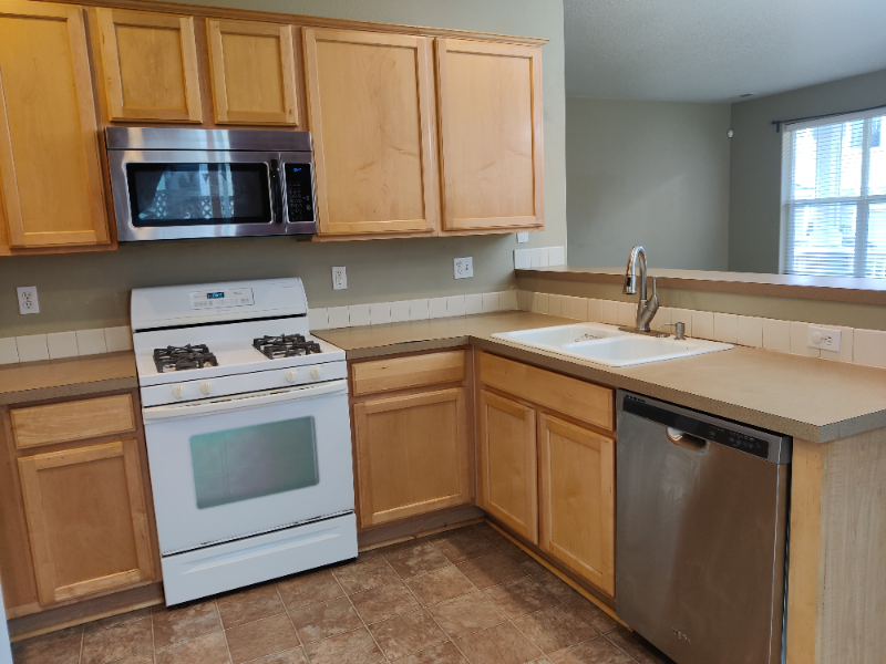 671 Nw Ledum Ln - Photo 2 of 22