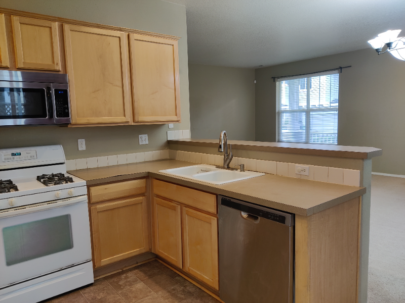 671 Nw Ledum Ln - Photo 3 of 22