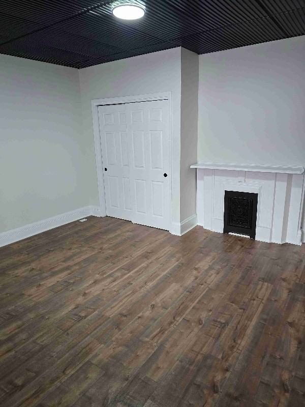 909 6th Ave - Photo 4 of 20