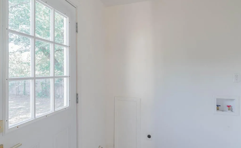 1200 Sandra Dr - Photo 4 of 8