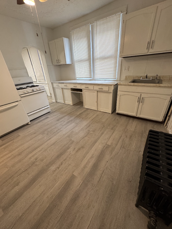 4328 Northcote Ave #1 - Photo 3 of 10