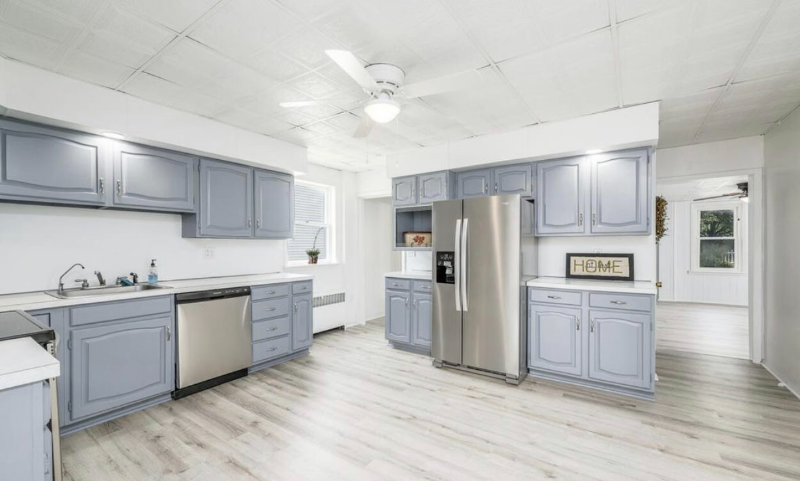 957 Vine St - Photo 4 of 4