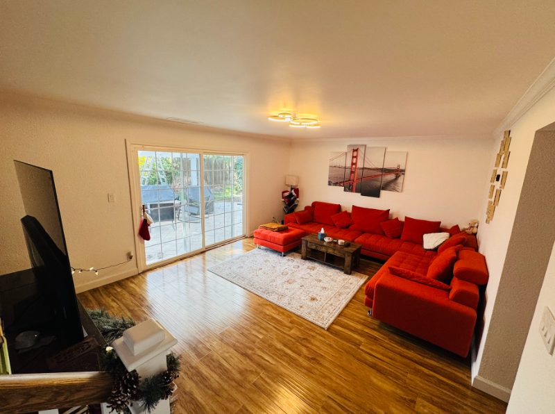 687 Geraldine St - Photo 6 of 20