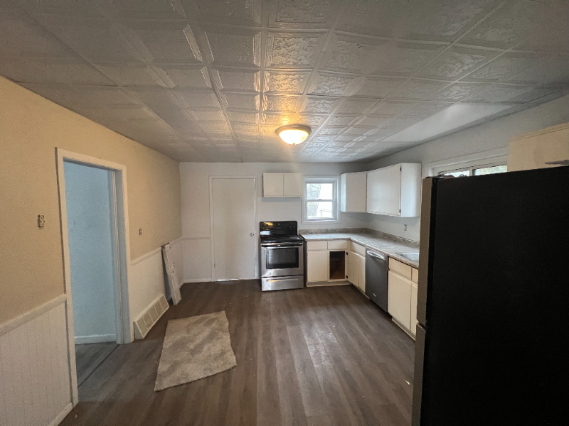 919 Geele Ave - Photo 3 of 8