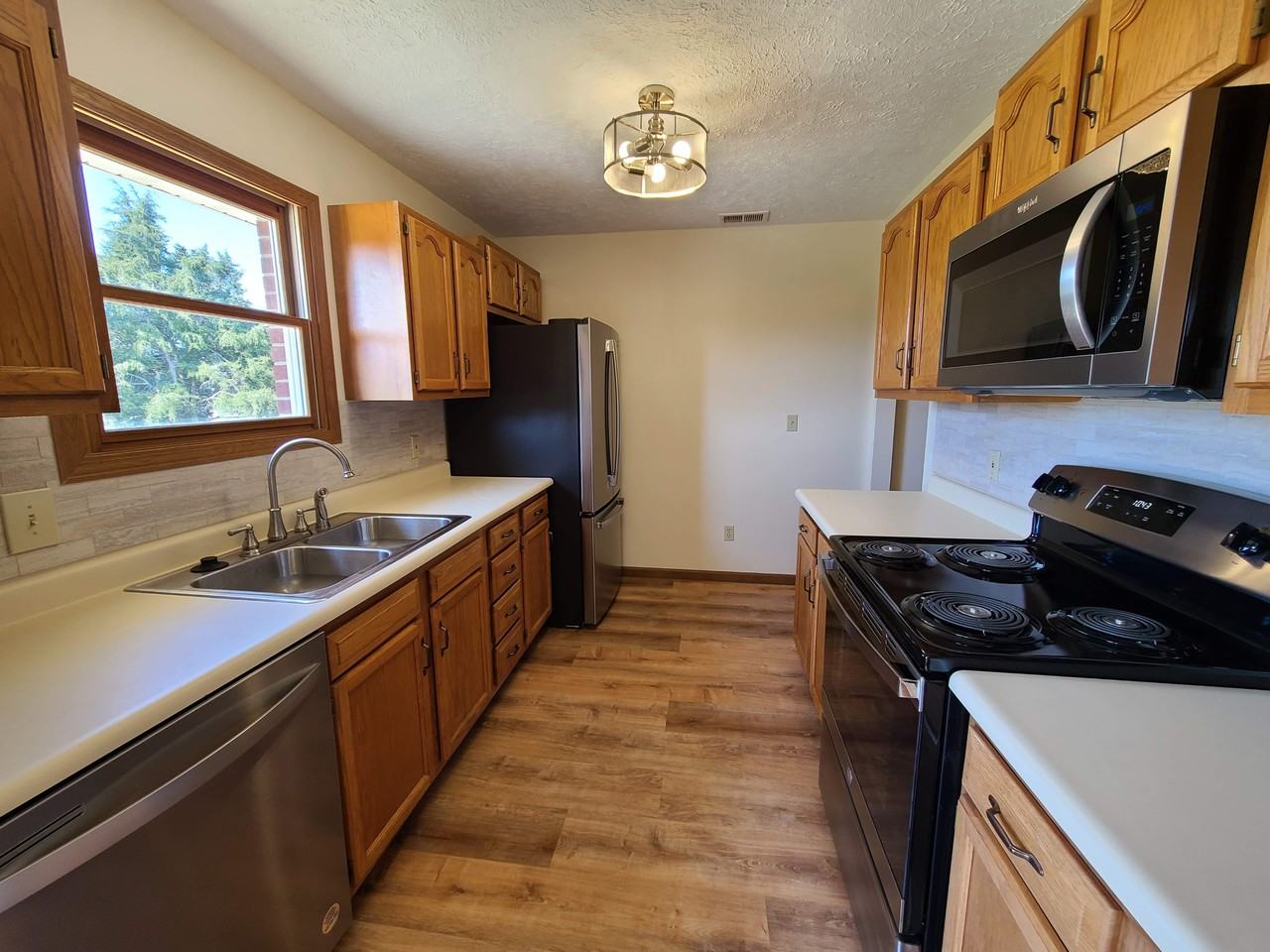 512 Ry Cv - Photo 2 of 13