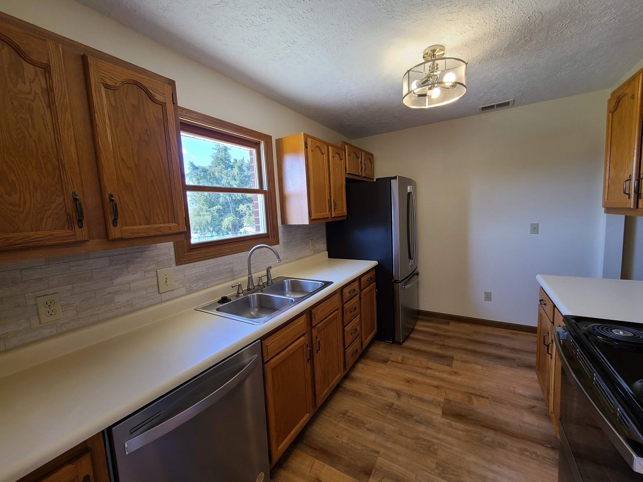 512 Ry Cv - Photo 3 of 13