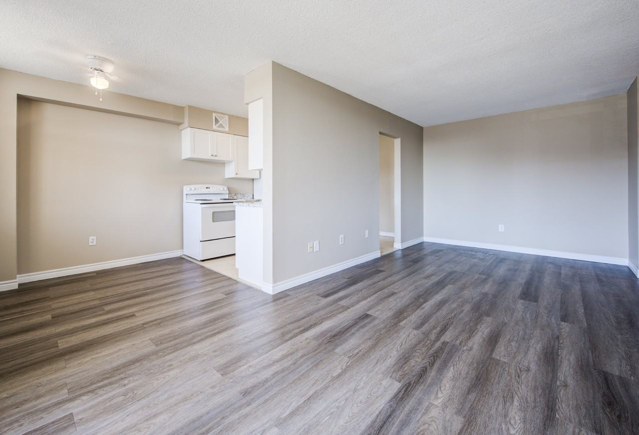 Scenic Apartments - Photo 2 of 11