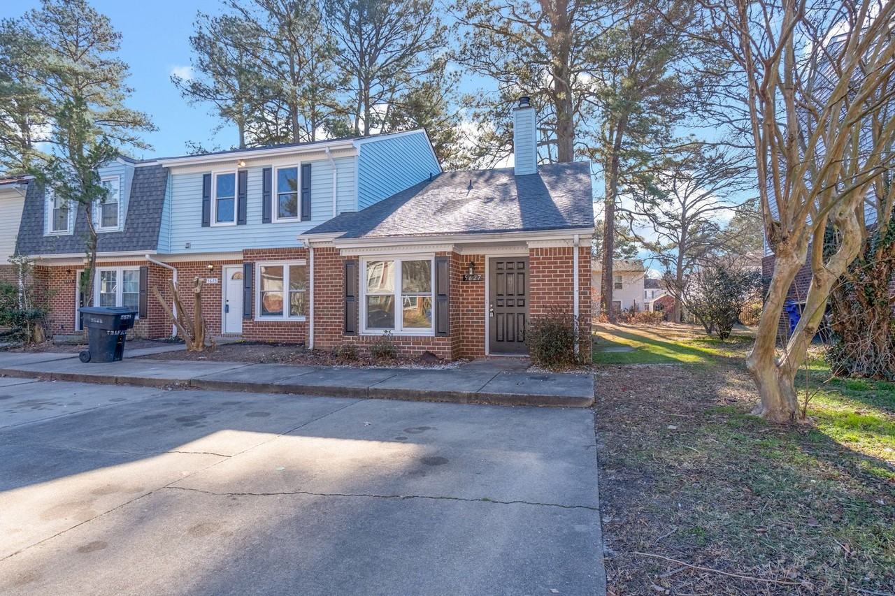 5627 Trafalgar Arch - Photo 3 of 24
