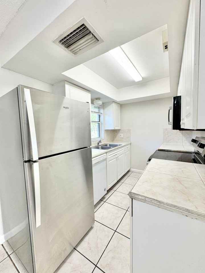 3408 Ketcham Ct - Photo 4 of 15