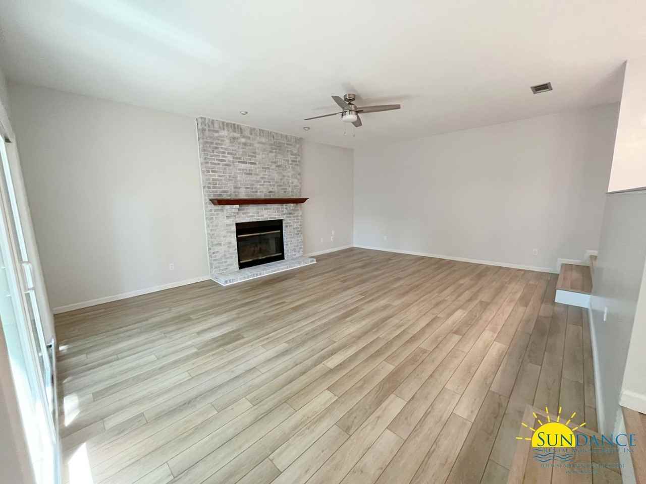 608 Kathleen Ct - Photo 4 of 19