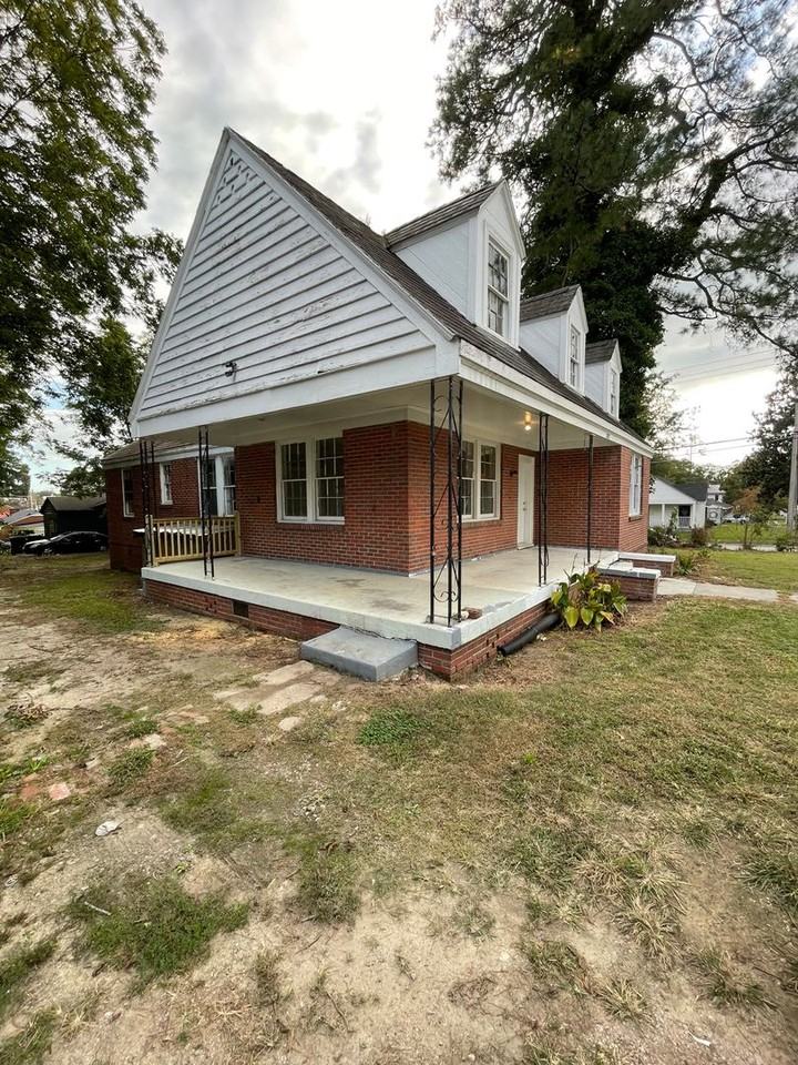 317 Park Ave W - Photo 3 of 22