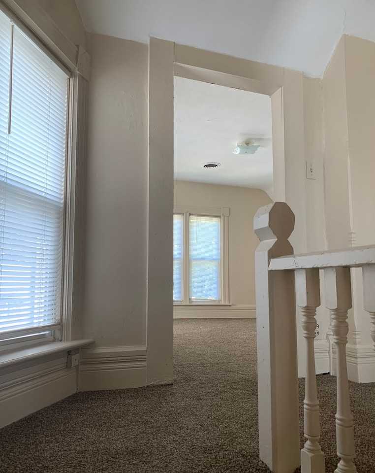 281 Jefferson St - Photo 2 of 6