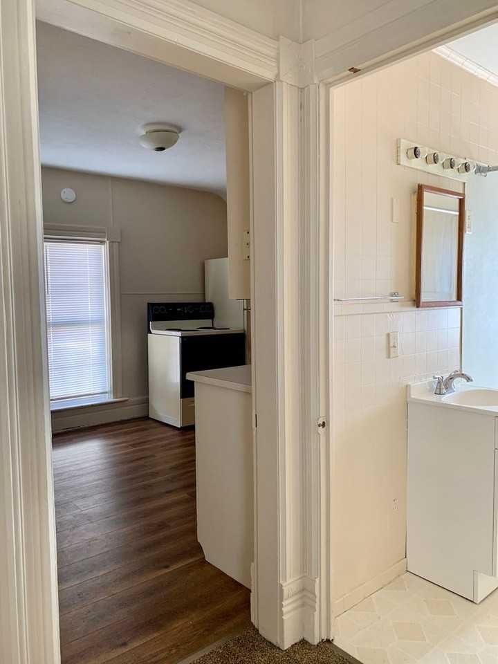 281 Jefferson St - Photo 4 of 6