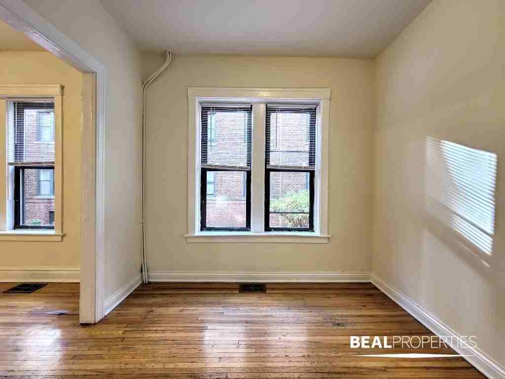 3825 North Fremont Street #CLE1 - Photo 3 of 12