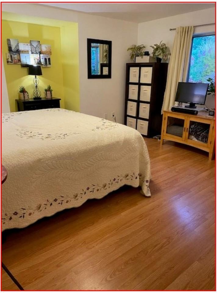 8060 Meadowdale Sq - Photo 2 of 4