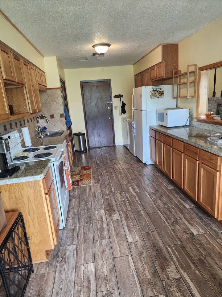 603 Continental Dr #4 - Photo 3 of 26