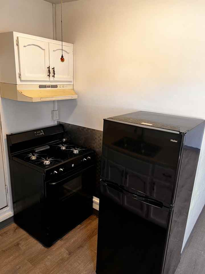 6302 Clyde Ave - Photo 3 of 11