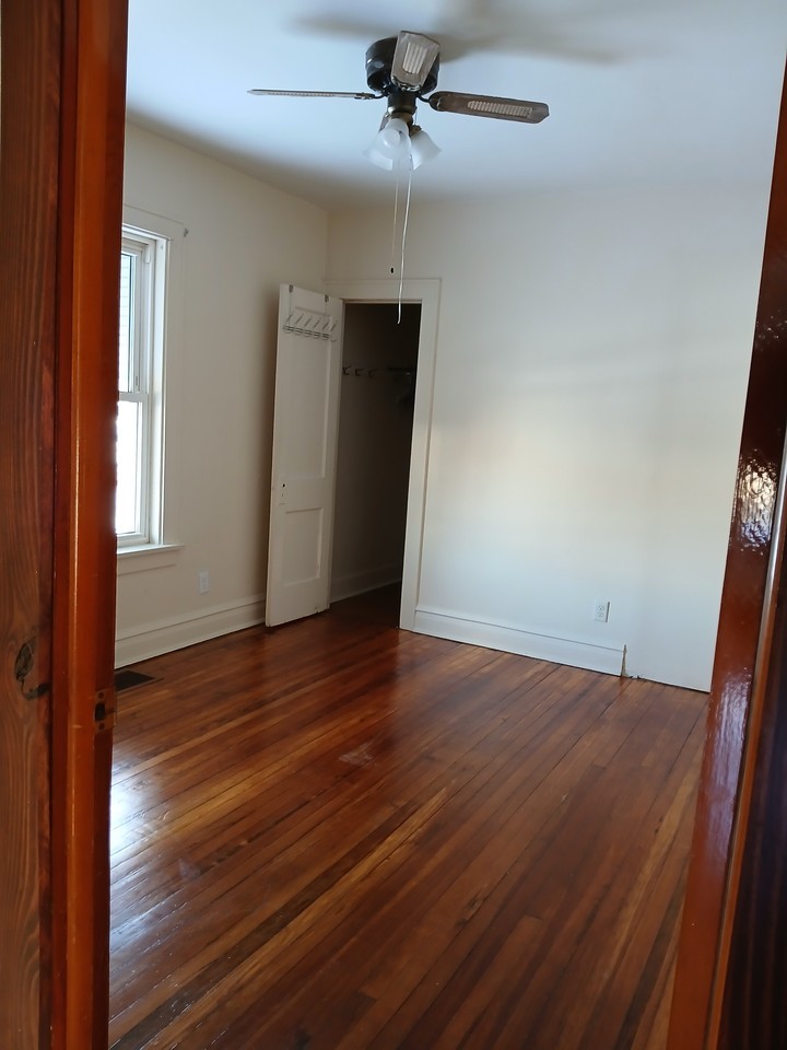 633 Burton Ct #FH - Photo 3 of 11