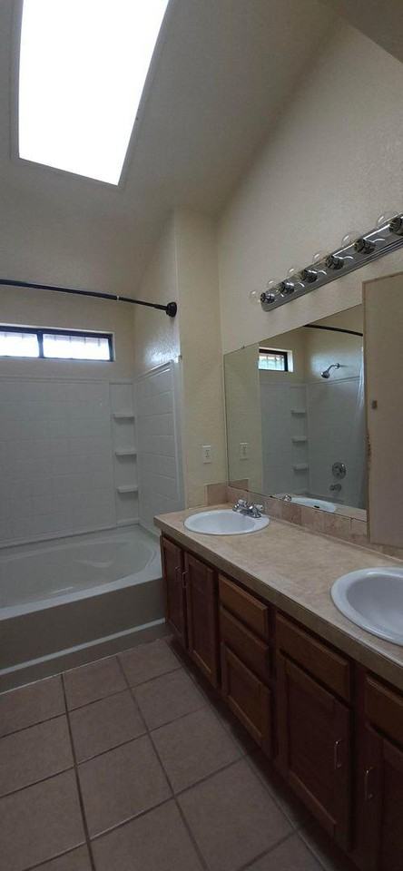 2731 West Camino Ebano - Photo 2 of 5