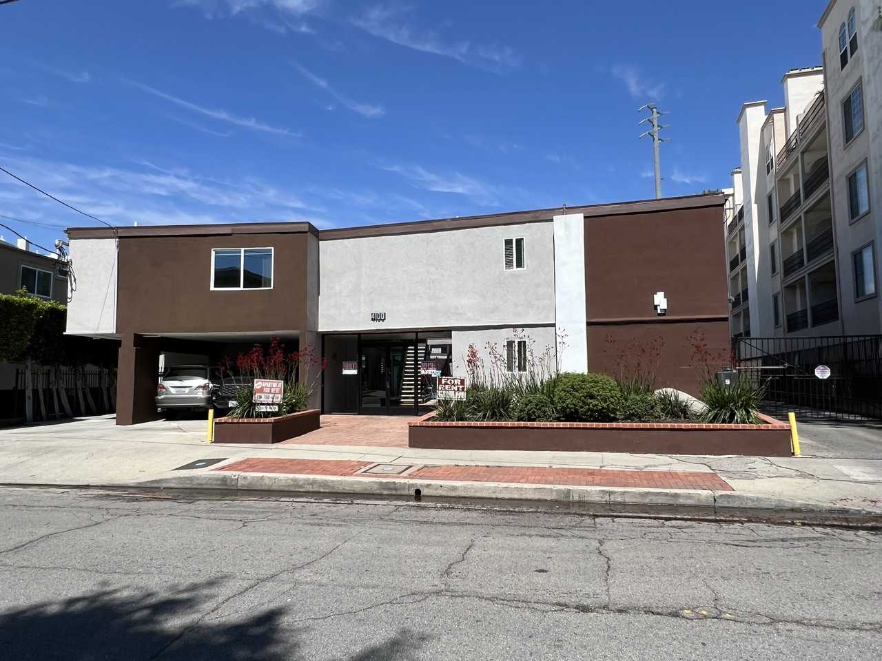 Arch Sunset Apartments - Photo 3 of 15