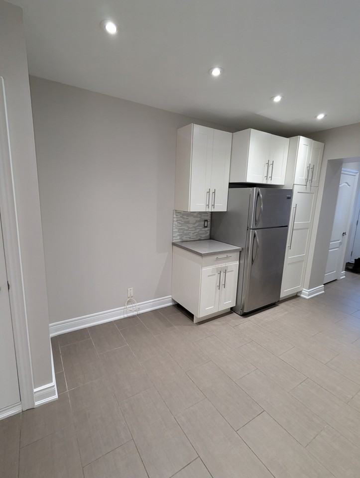 563 Annette Street #3 - Photo 6 of 18