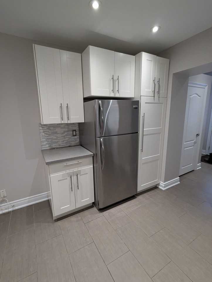 563 Annette Street #3 - Photo 7 of 18