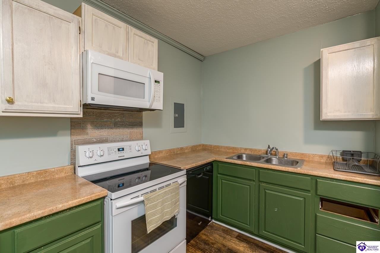 169 E Vine St Apt A - Photo 3 of 11