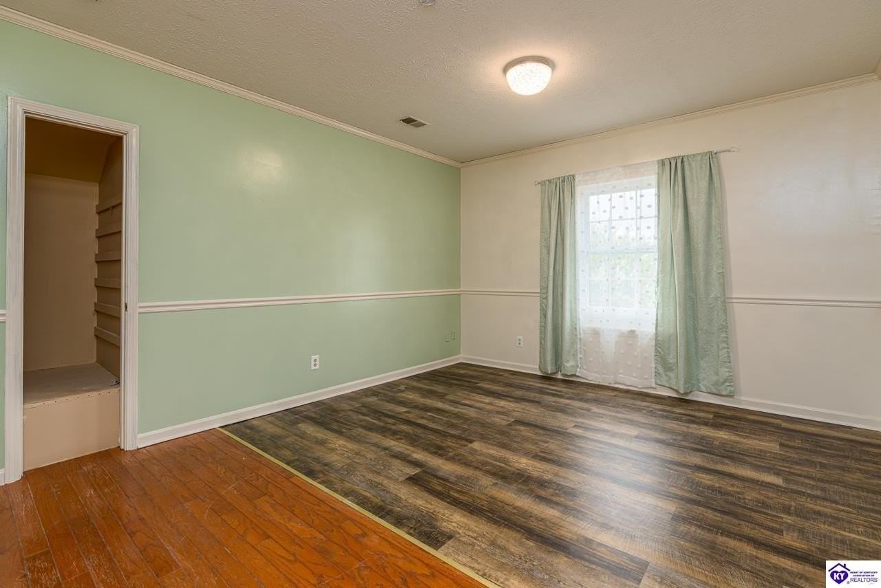 169 E Vine St Apt A - Photo 5 of 11