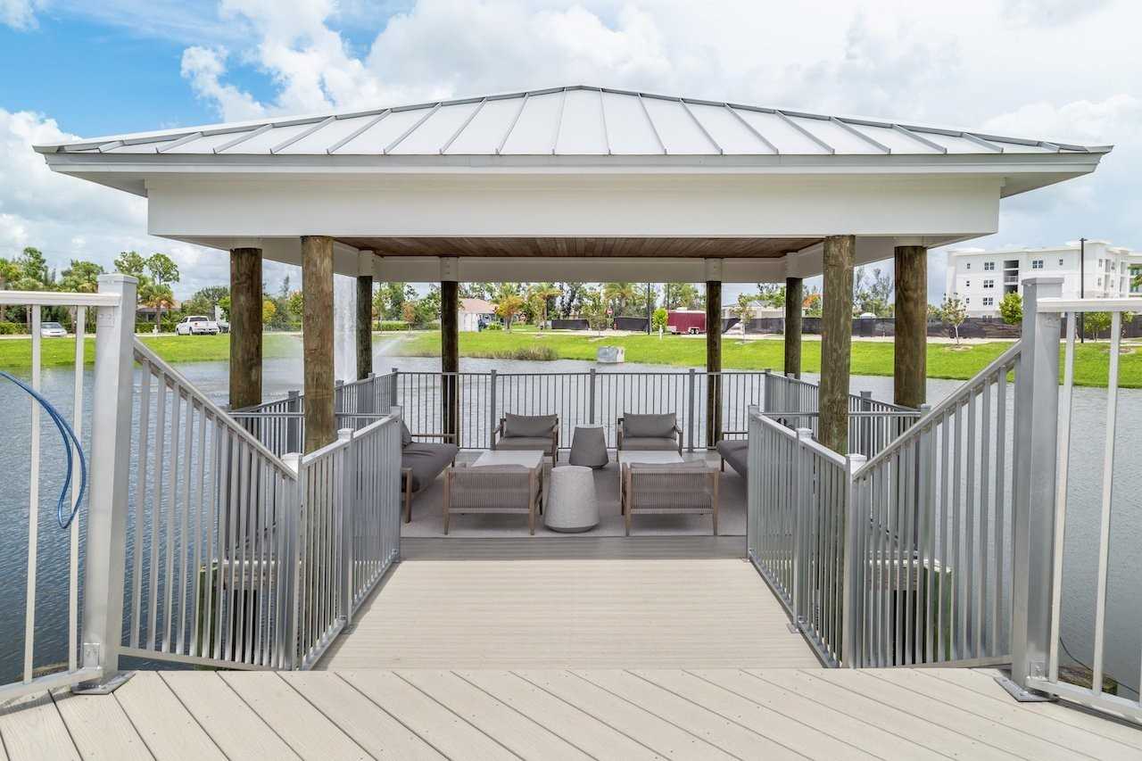 Oasis at Surfside - Photo 7 of 30