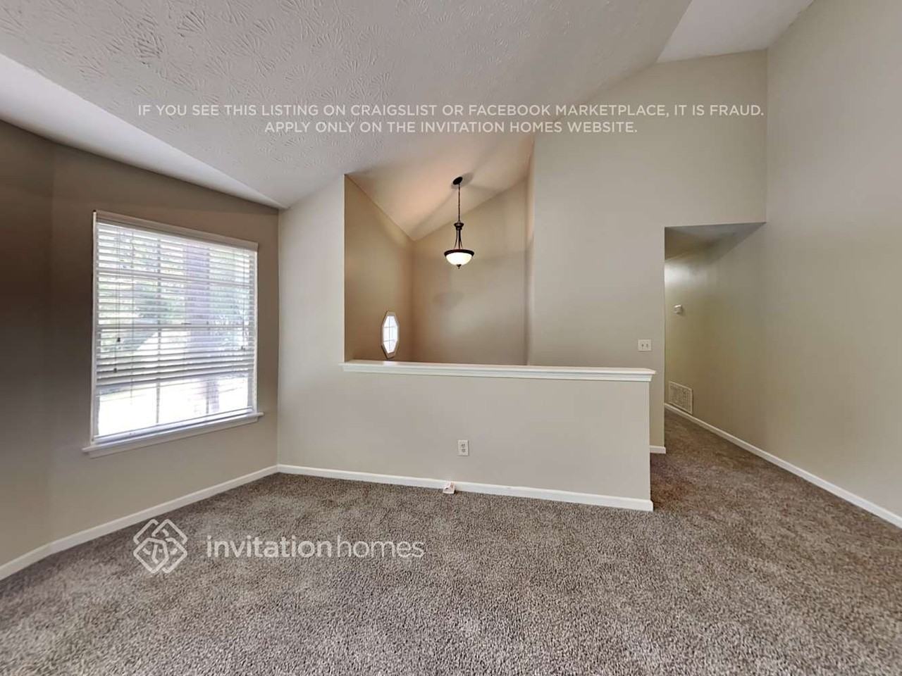1333 Regal Heights Dr - Photo 4 of 20