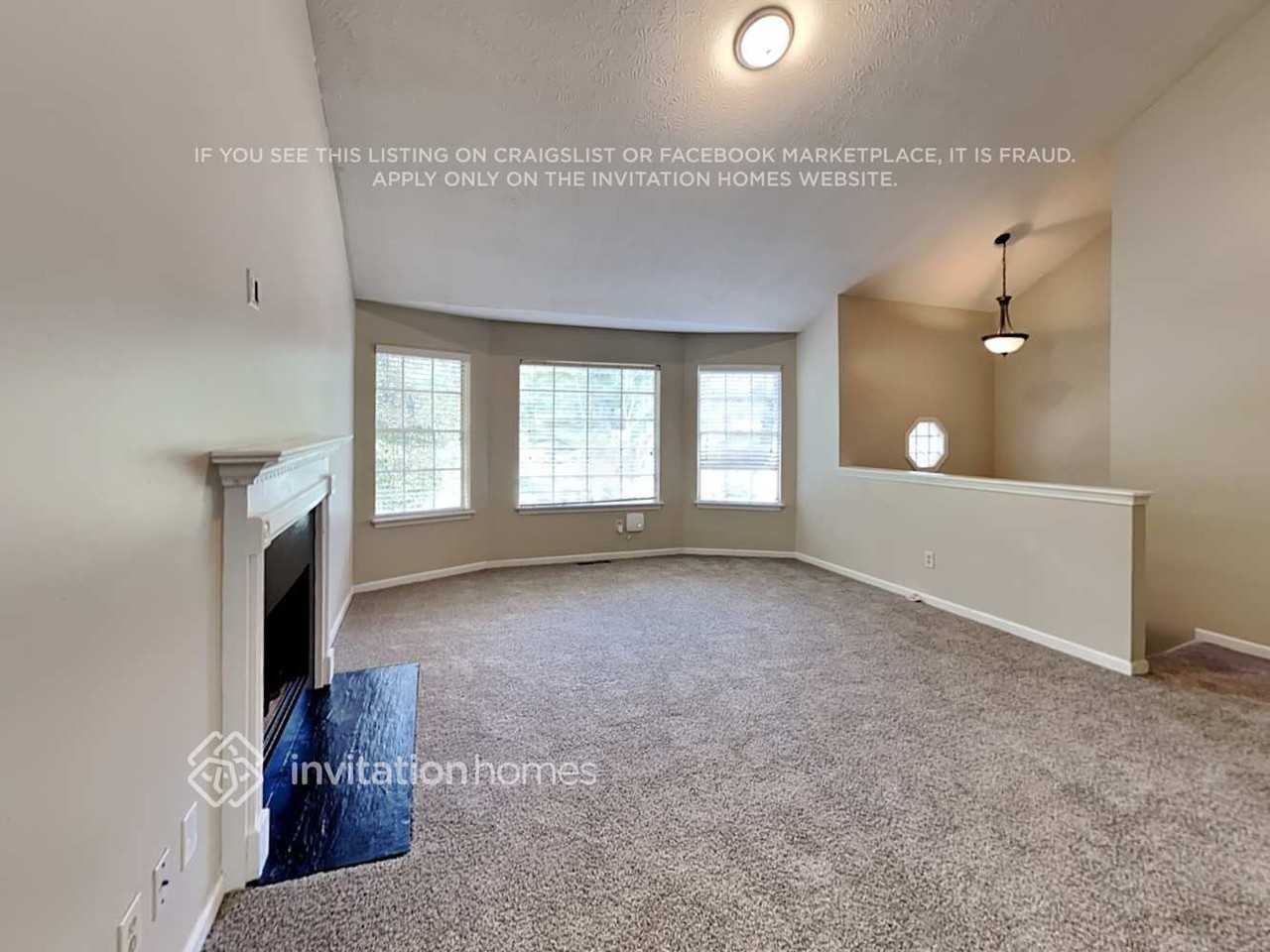 1333 Regal Heights Dr - Photo 5 of 20