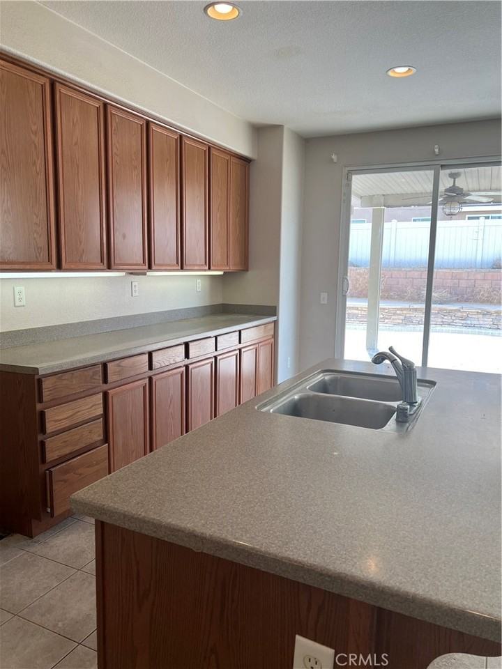 12483 Ava Loma St - Photo 2 of 11