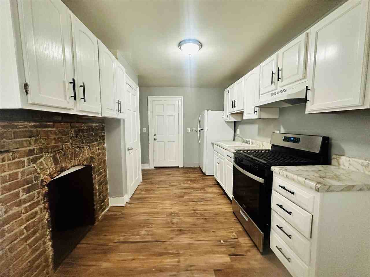 19 S Bridge St - Photo 4 of 15