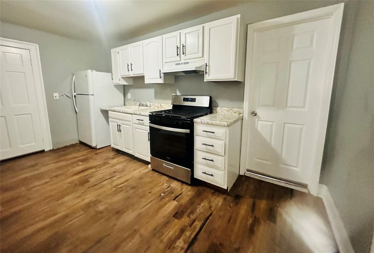 19 S Bridge St - Photo 5 of 15