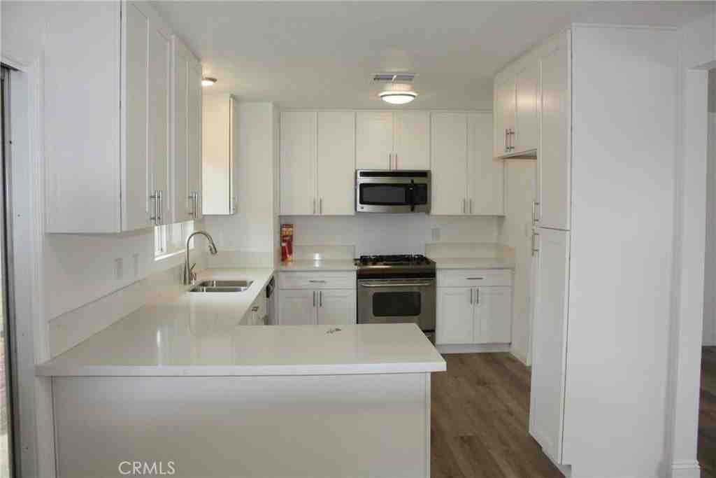 28446 Alessandro Blvd - Photo 6 of 46