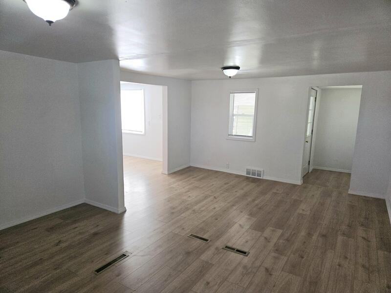 N1721 Greenville Dr - Photo 6 of 17