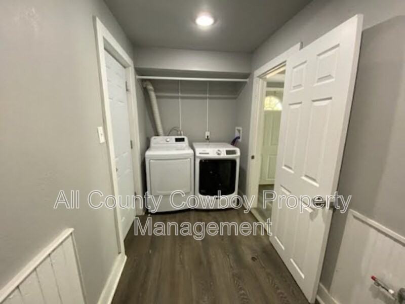 719 S 6th St #1 - Photo 5 of 8