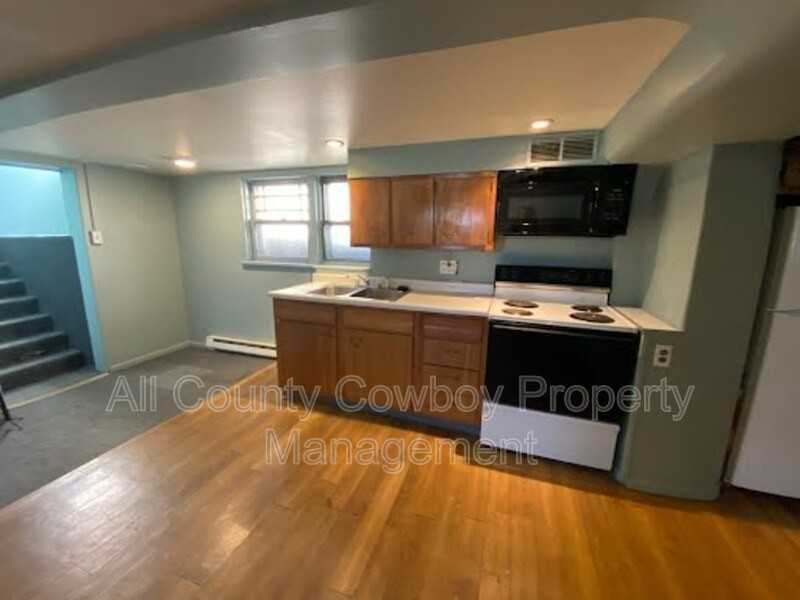 802 W 31st St - Photo 3 of 7