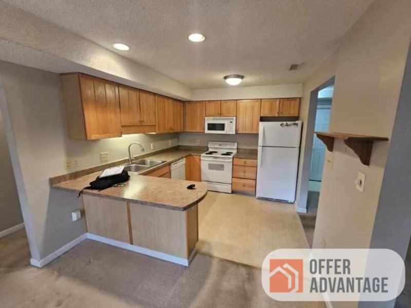 491 Burroughs Dr - Photo 3 of 3