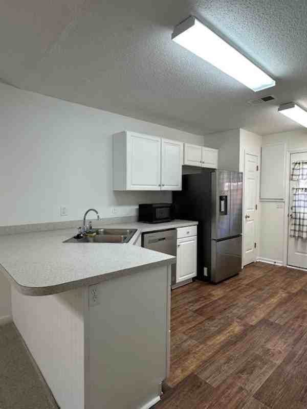 2000 Water Oak Dr - Photo 3 of 18