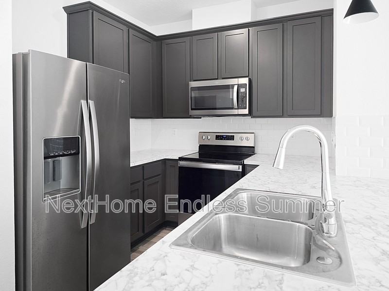 35 Mustard Hill Ct - Photo 2 of 10