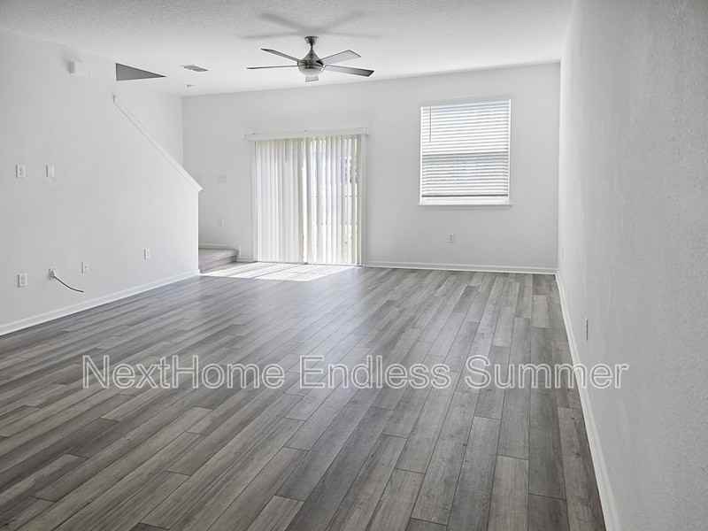 35 Mustard Hill Ct - Photo 3 of 10