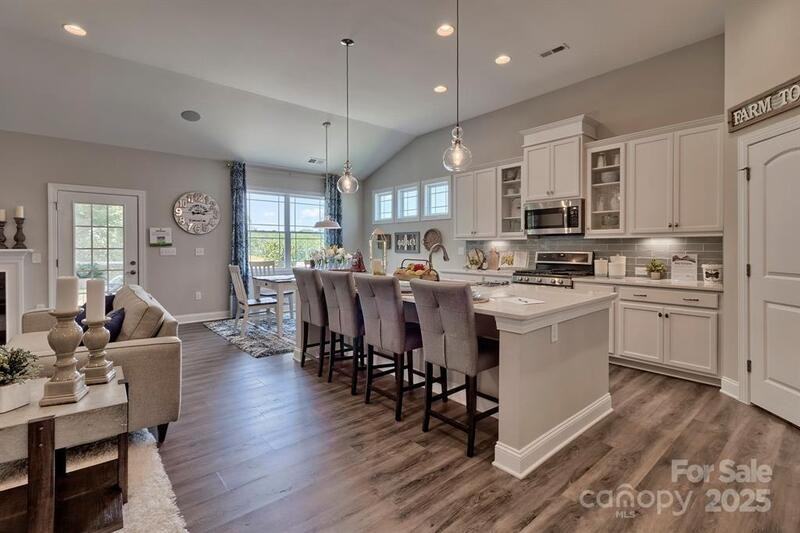 3615 Whitney Way - Photo 3 of 9